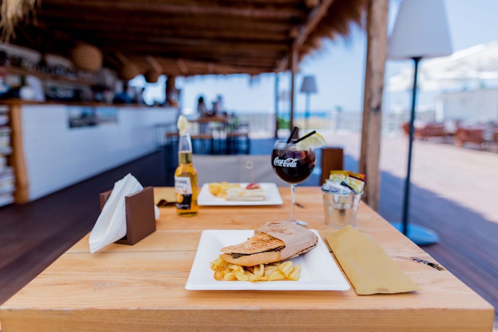 Cumeja Beach Club Hotel 33/52