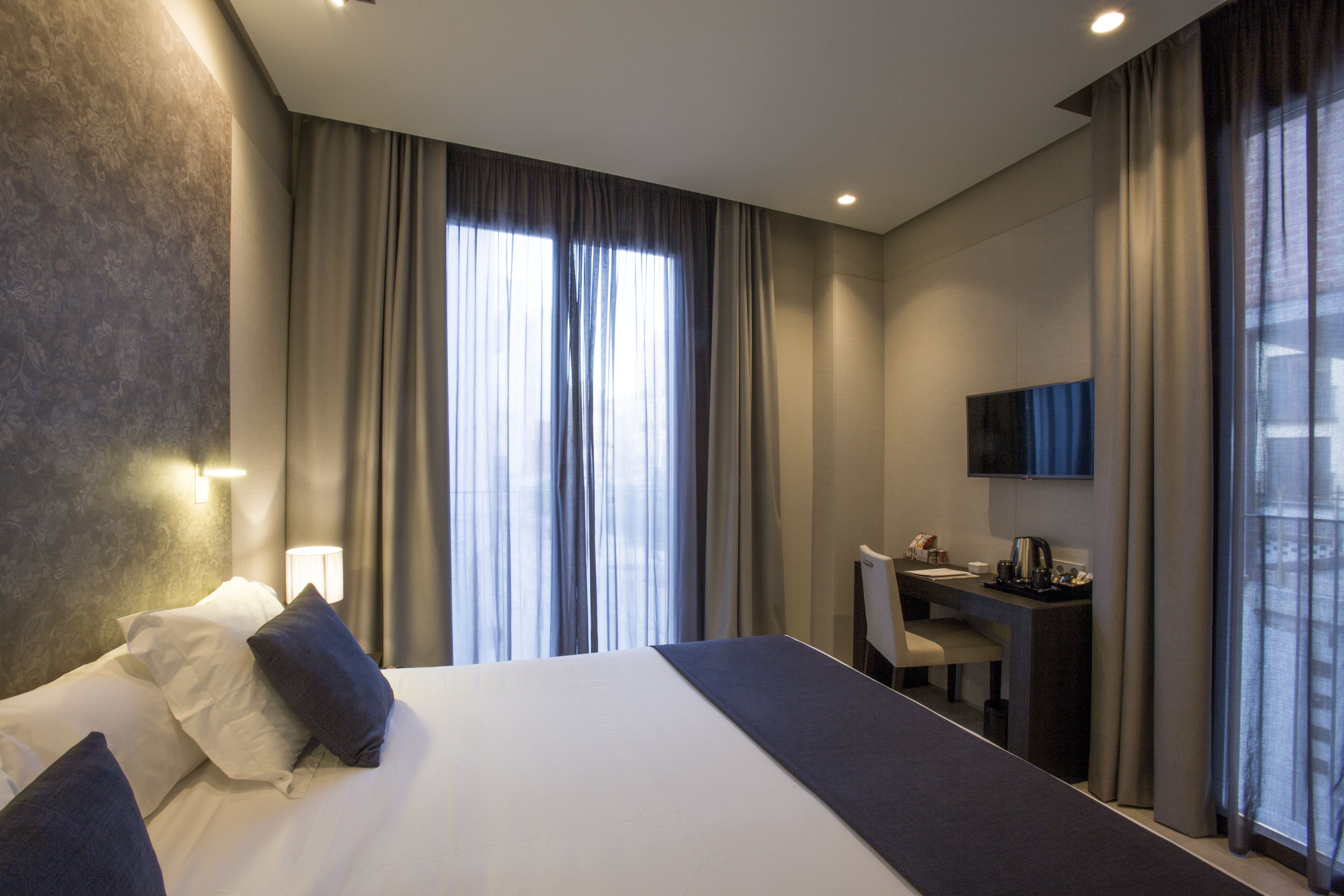 ROOM, DOUBLE BED, WITH EXTRA BED