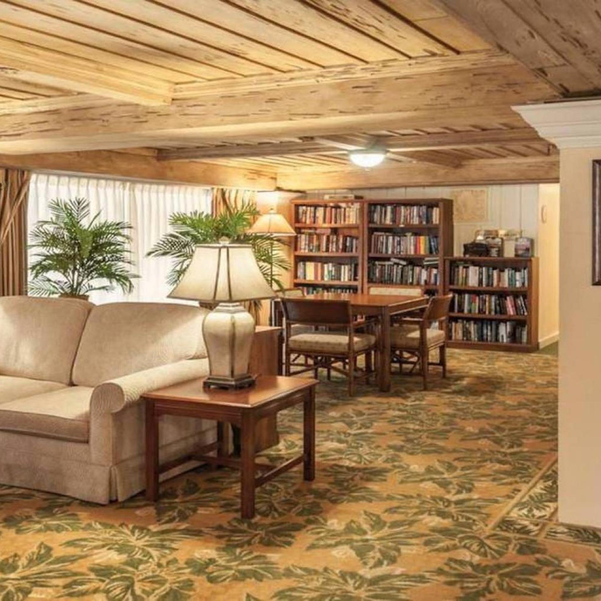 Hemingway Suites at Palm Beach Hotel Island 35/50