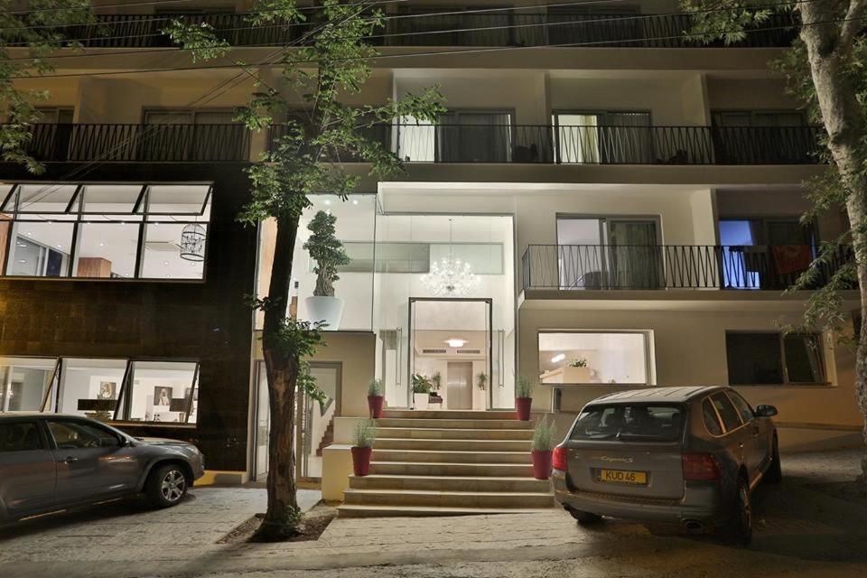 Crystal Hotel 36/45