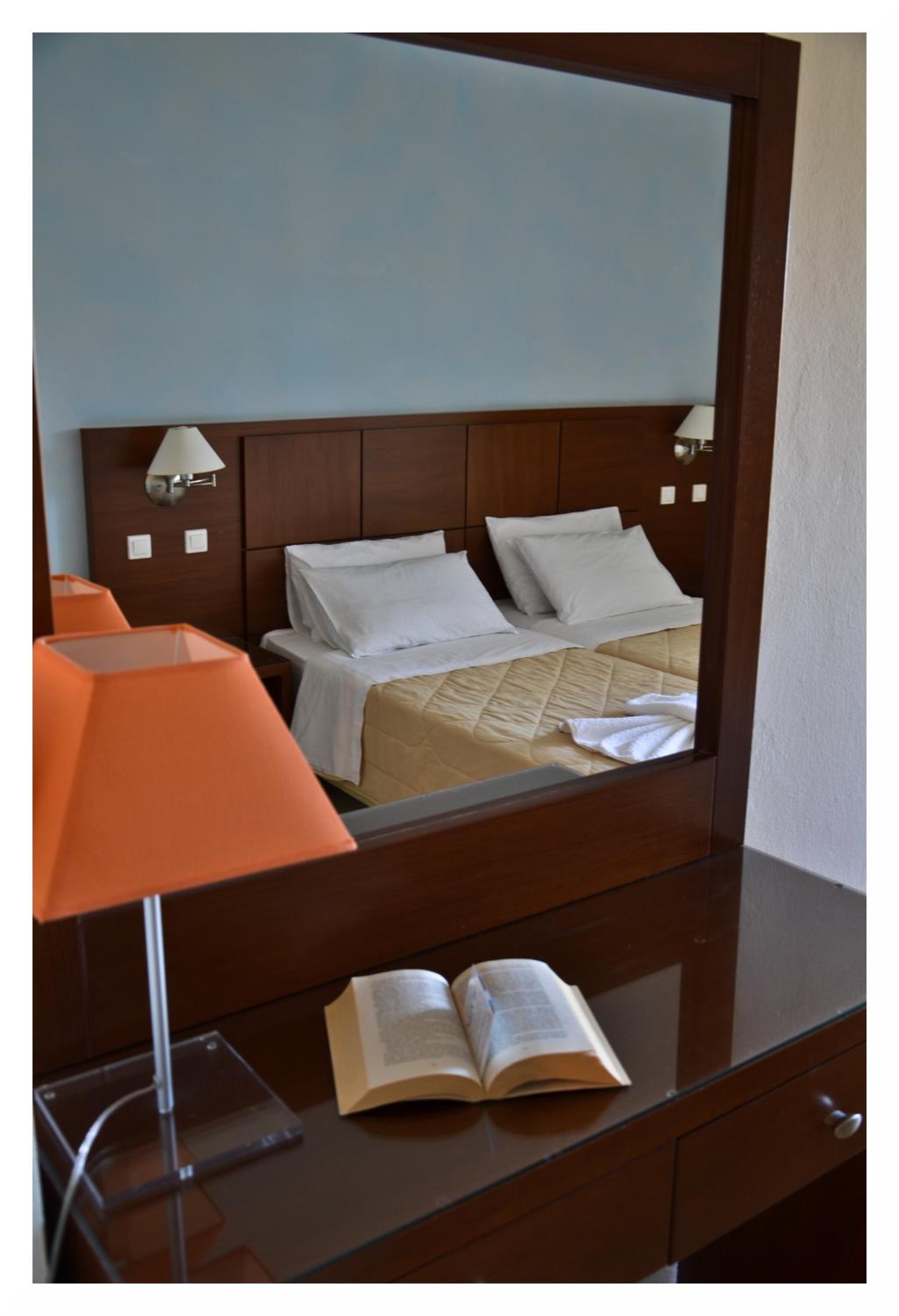 Alex Luxury Apartments and Studios 48/60