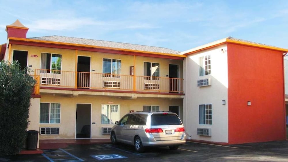Motel6 Glendale, CA – Pasadena Burbank Los Angeles 5/46