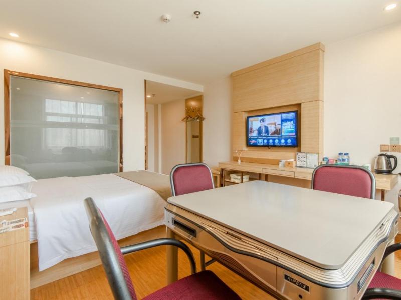 GREENTREE INN LIUAN HUOSHAN COUNTY YINGJIA AVENUE HOTEL 37/50