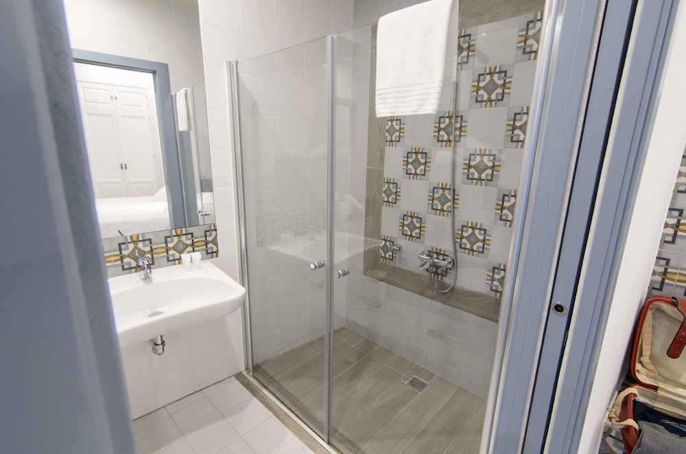 Hostal Gravina 46/50