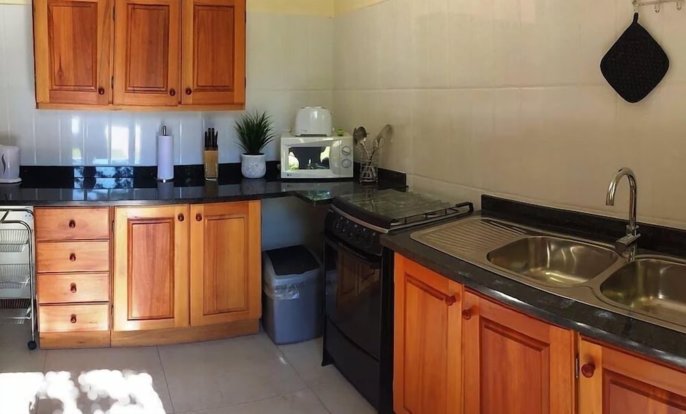 Clubview Guest House 38/40