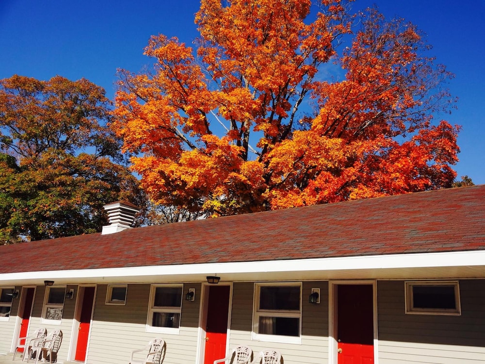 Gorham Motor Inn 4/58