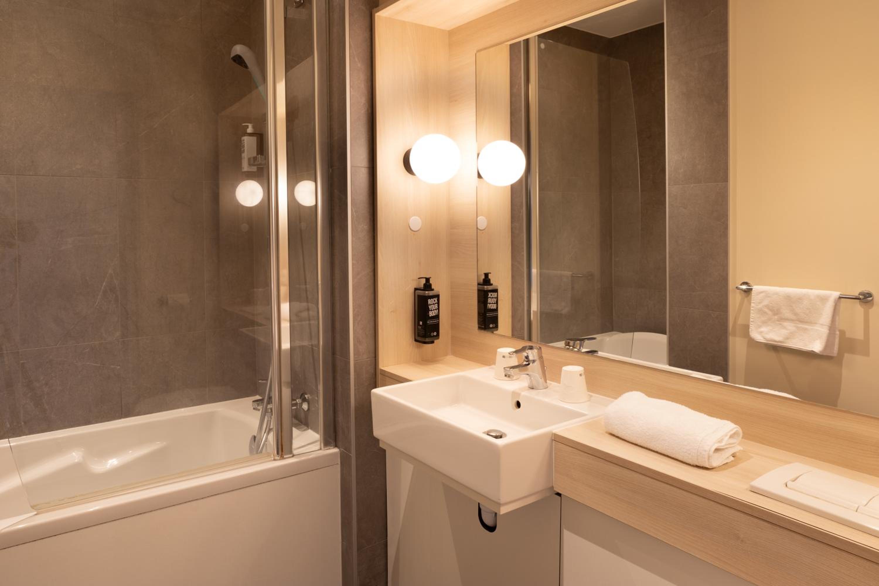 ibis Douai Dechy 58/60