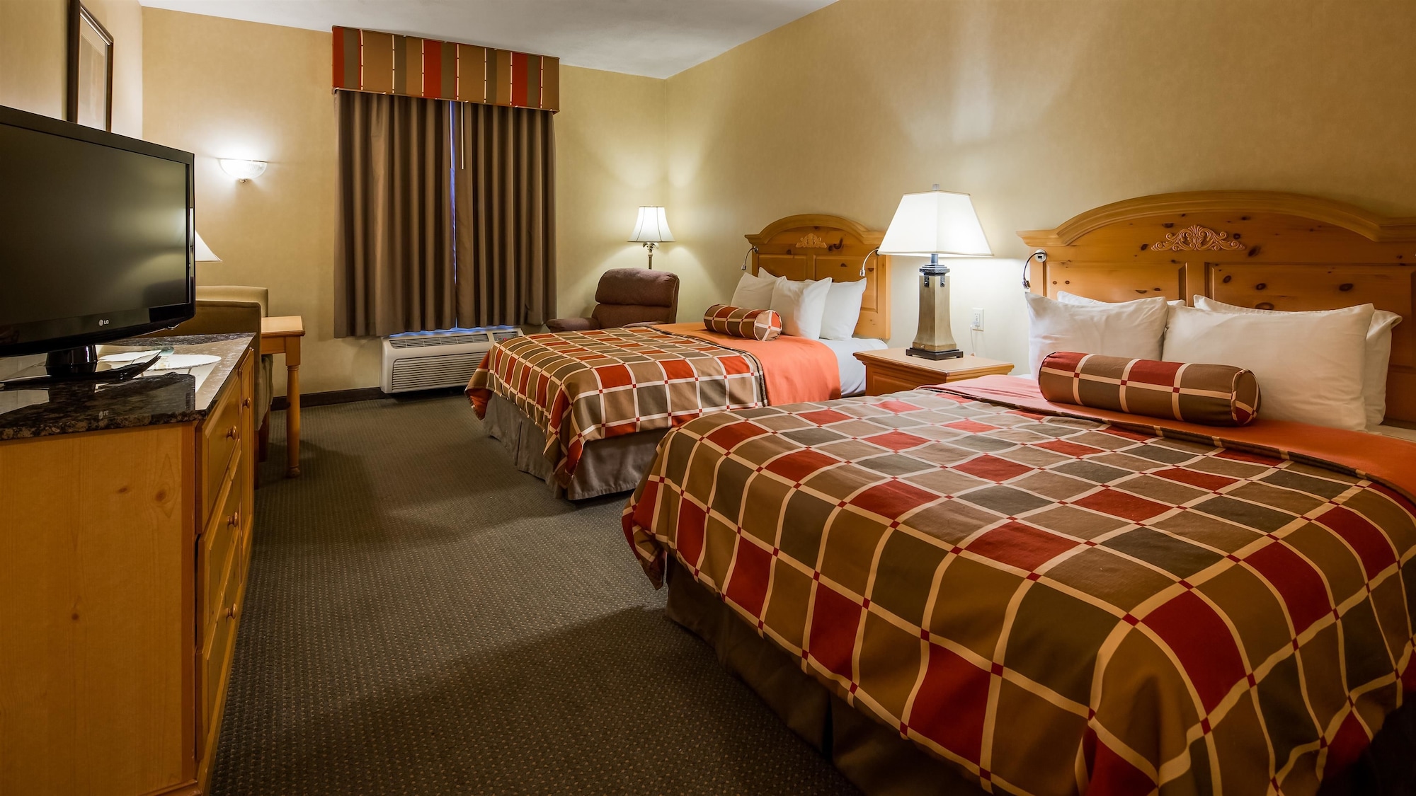 غرفة قياسية بسريرين كوين، Best Western Plus Revere Inn & Suites 7/10