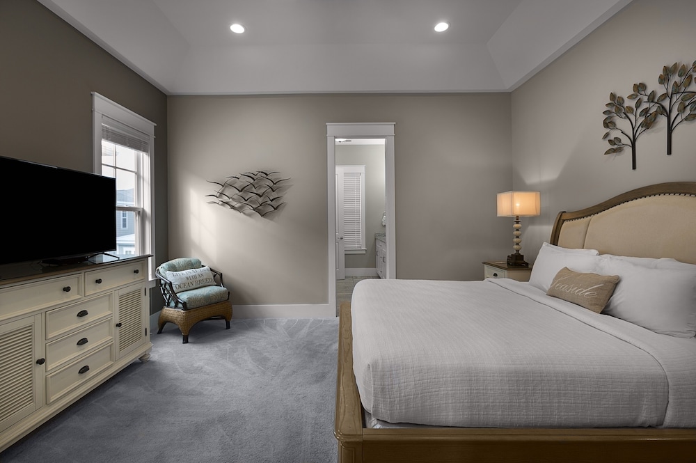 4 Bedrooms, Creek, House, 2 King Beds, 3 Queen Beds, Sofa