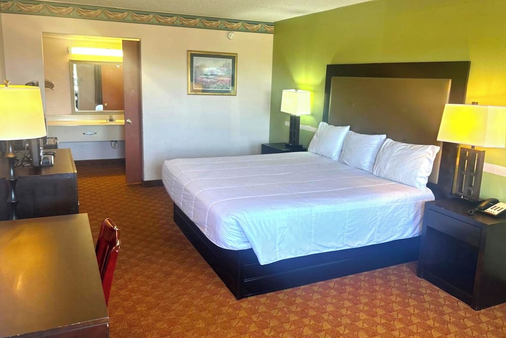 Victorian Inn By OYO Whitesboro US Hwy 82 34/55