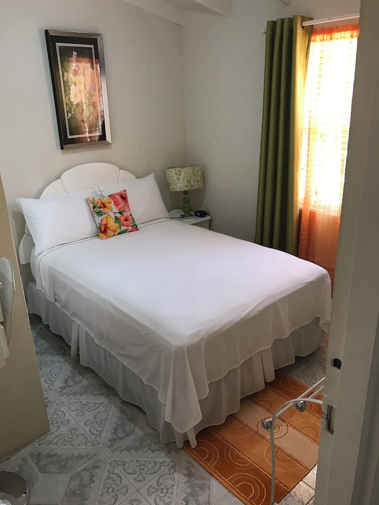 Hopeville Guest House Barbados 9/25