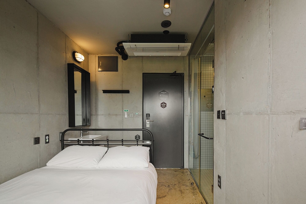 PLUS, STANDARD, DOUBLE BED