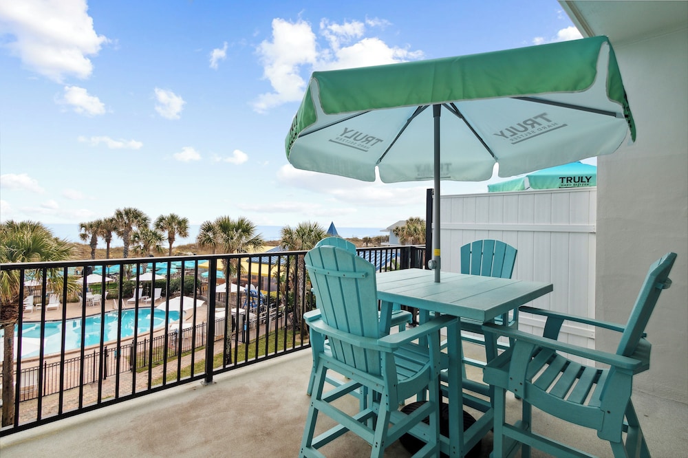 Seahorse Oceanfront Inn 34/50