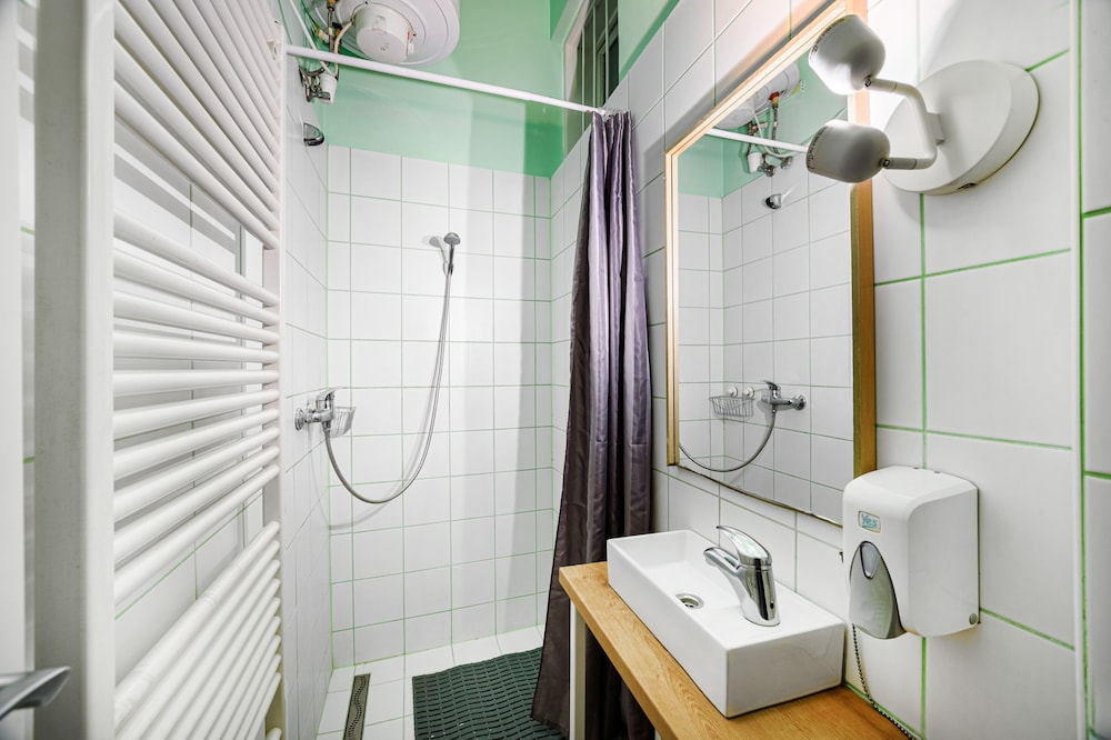 Avenue Hostel 41/50