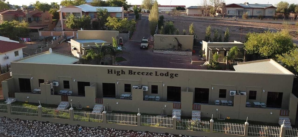 High Breeze Lodge 1/16