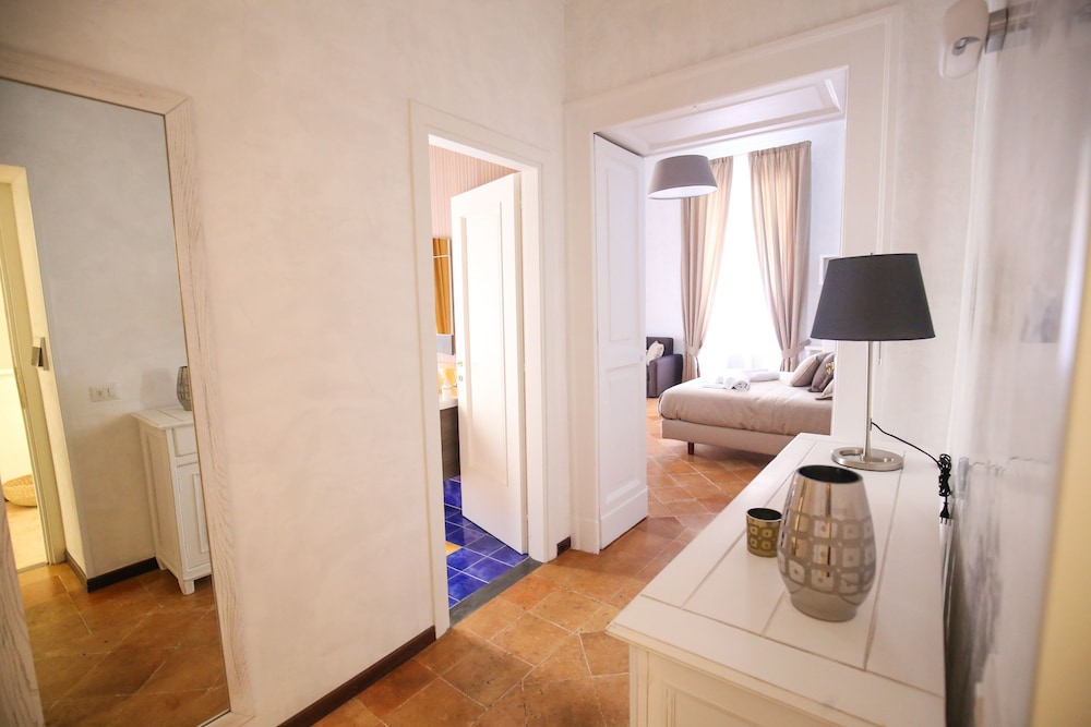 Hotel Napoli Mia 19/65