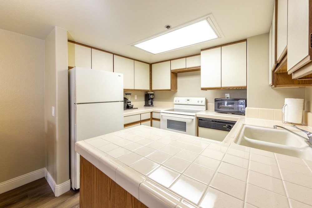 Capistrano Surfside Inn 30/83