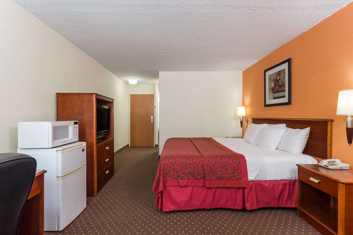 Days Inn Suites By Wyndham Bloomington Normal Il 9/45