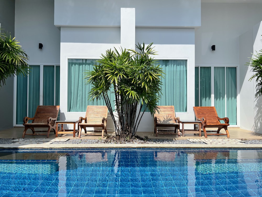 Blu Pine Villa and Pool Access 19/41
