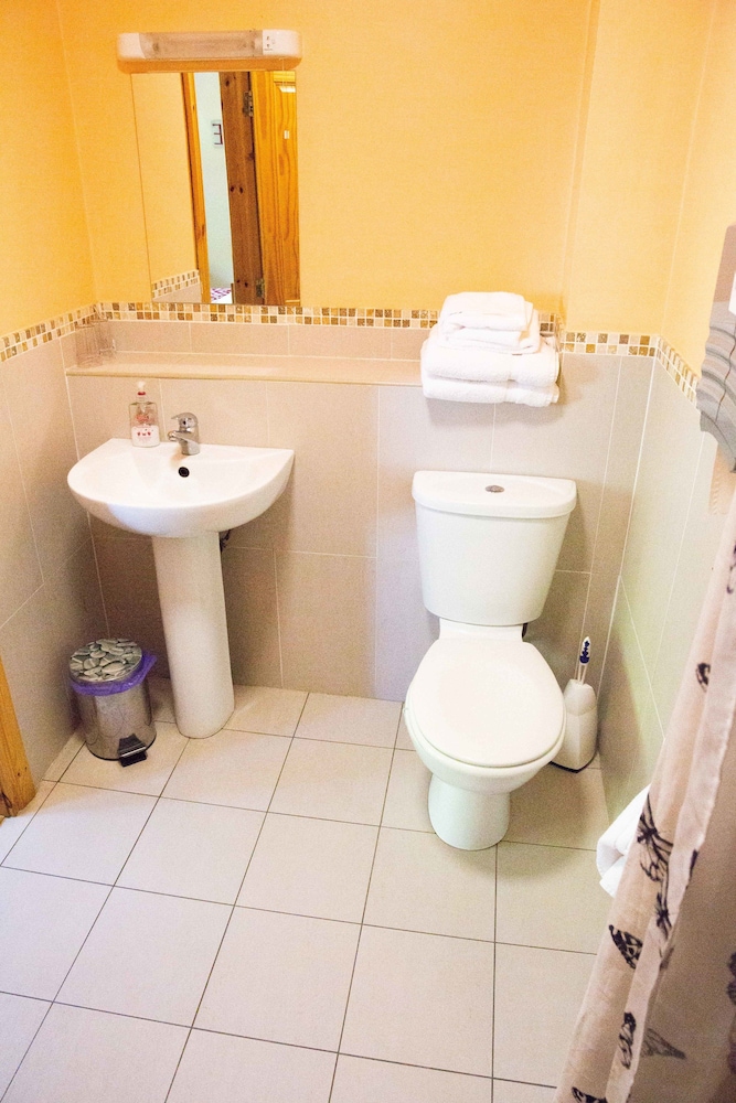 Groarty House Manor B B 34/65