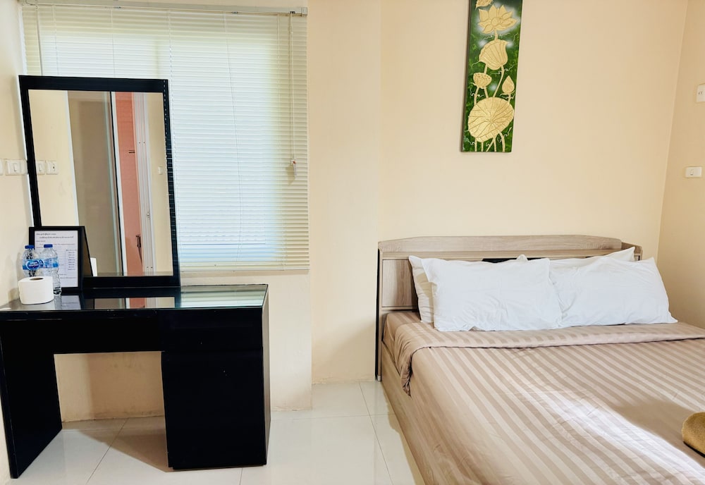 Room at Collection O Bupamontra Chiangmai, CHIANG MAI