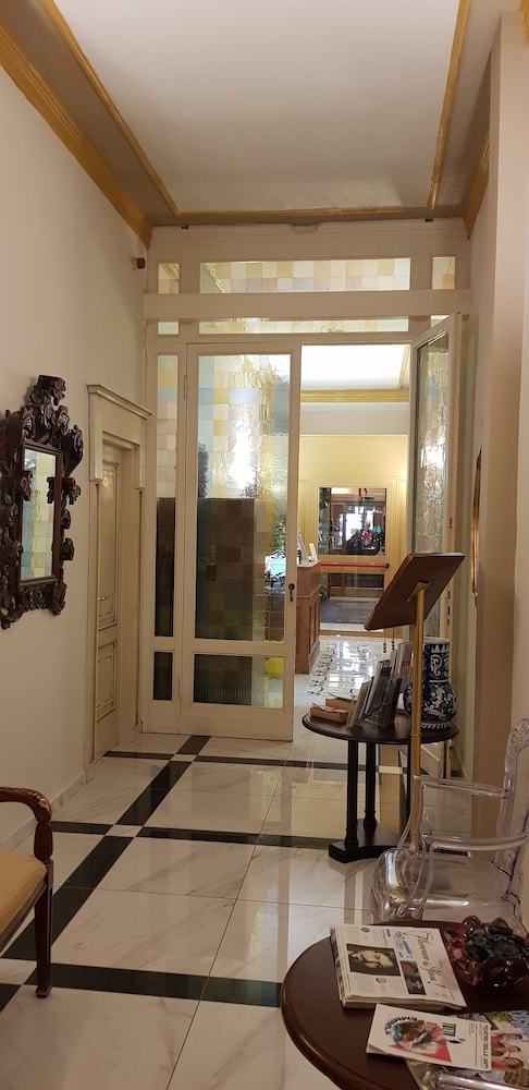 Hotel Duca D Aosta 26/29