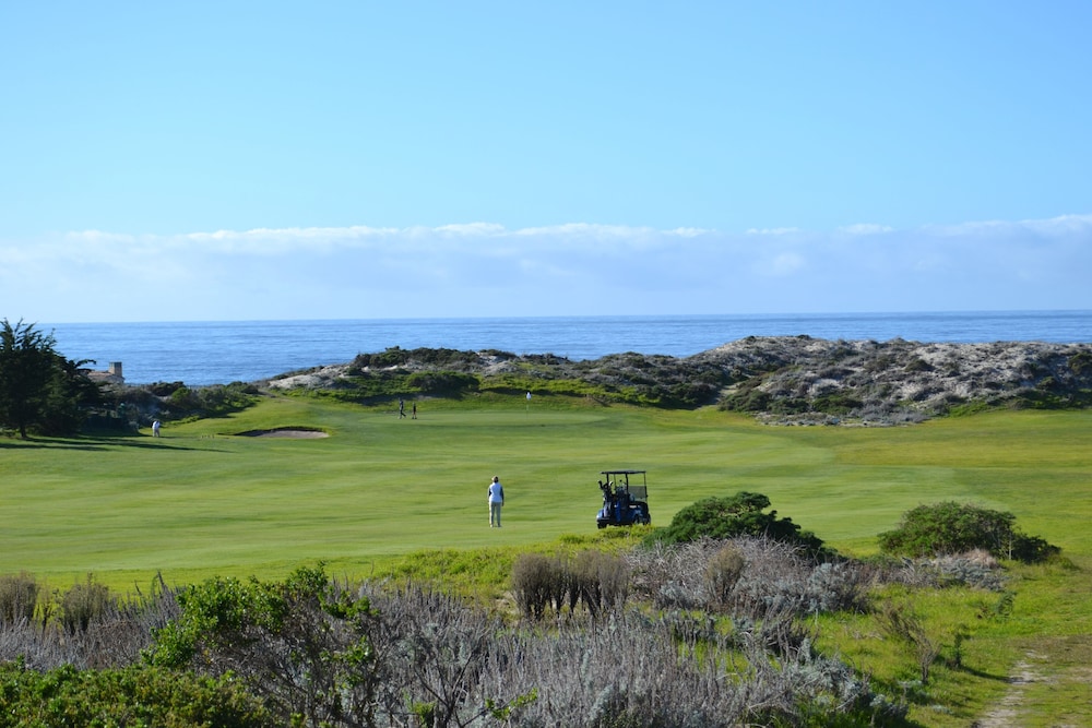 Monterey Peninsula Inn 35/63