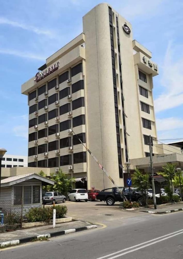 Somerset Hotel 32/34
