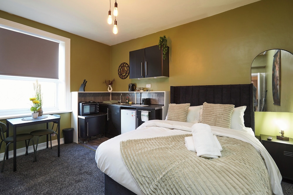 BV Aparthotel Huddersfield Ideal for Business & Leisure Stays 13/37