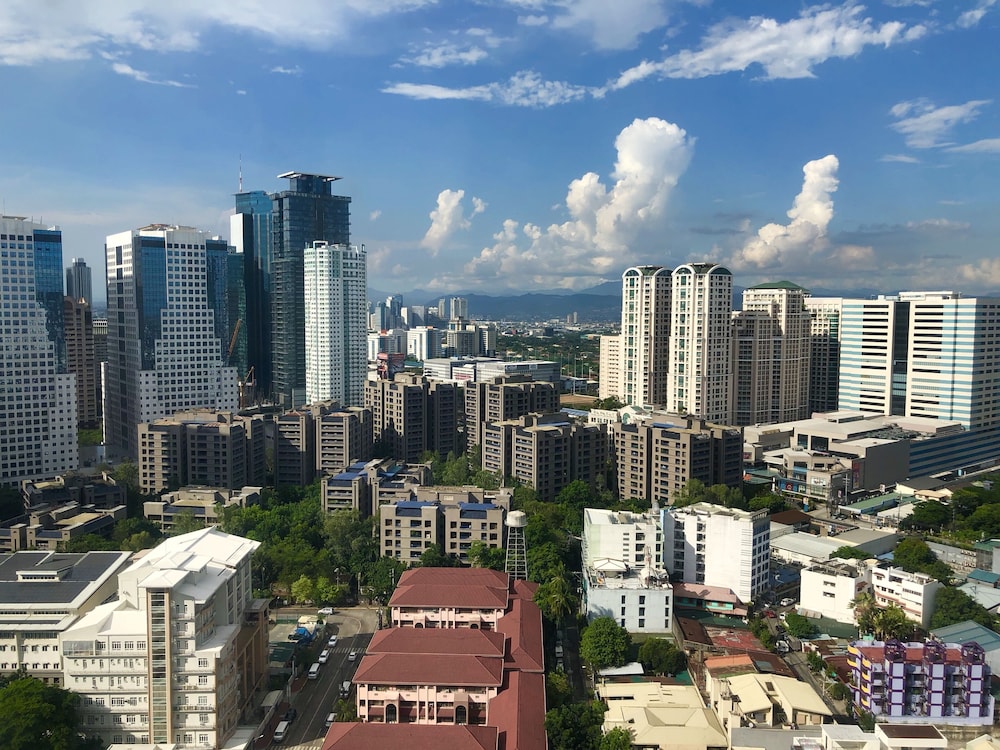MILLENIA SUITES ORTIGAS 22/24