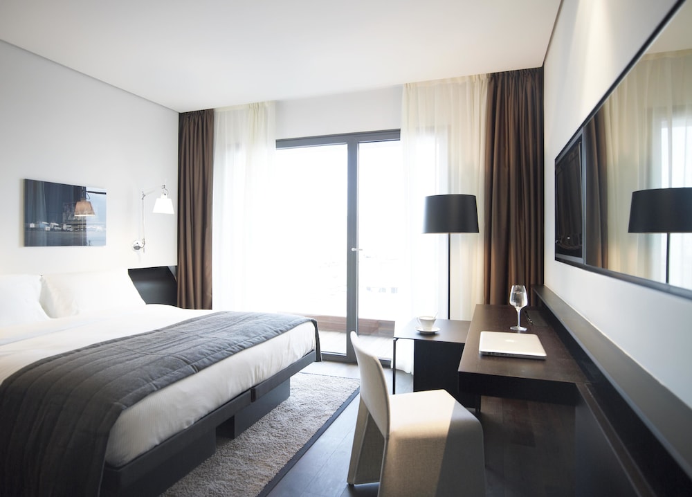The Met Hotel, a Member of Design Hotels 9/53