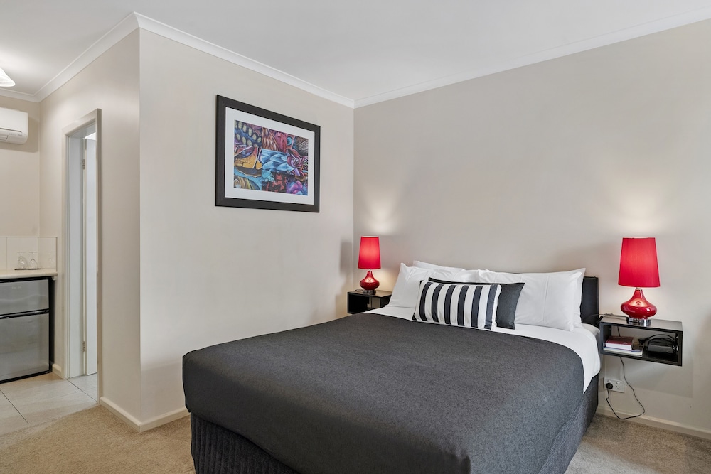 Avondel Motor Inn Benalla 5/24