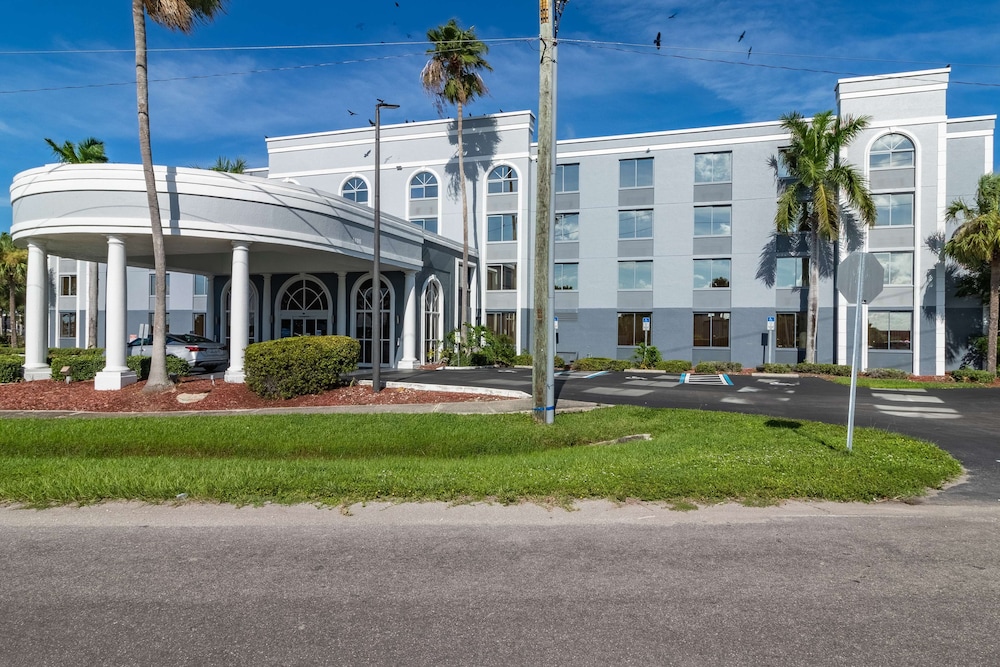 Best Western Fort Myers Inn and Suites 3/35