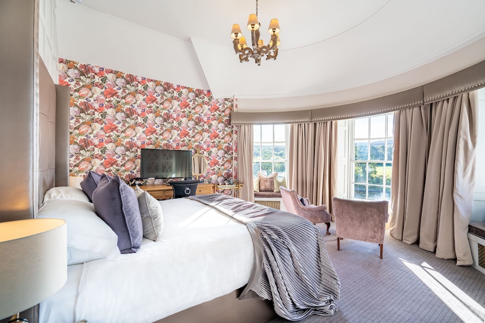 Deluxe, King Bed