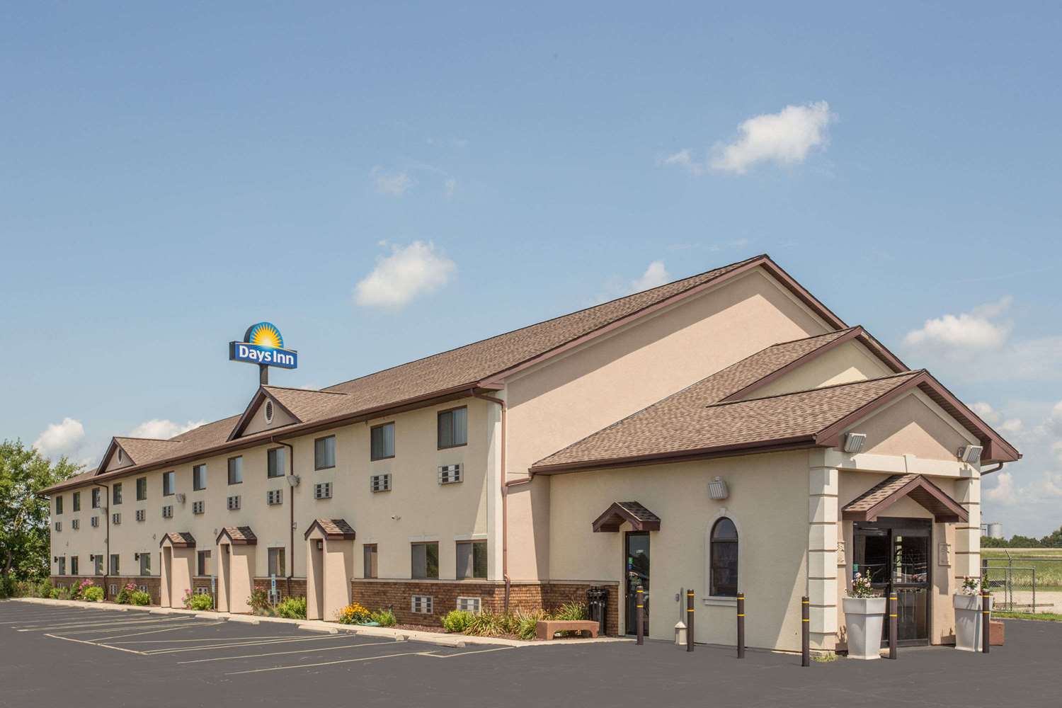 Days Inn by Wyndham Le Roy/Bloomington Southeast 1/8