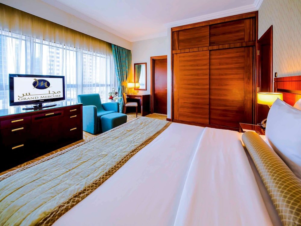 1 BEDROOM, SUITE