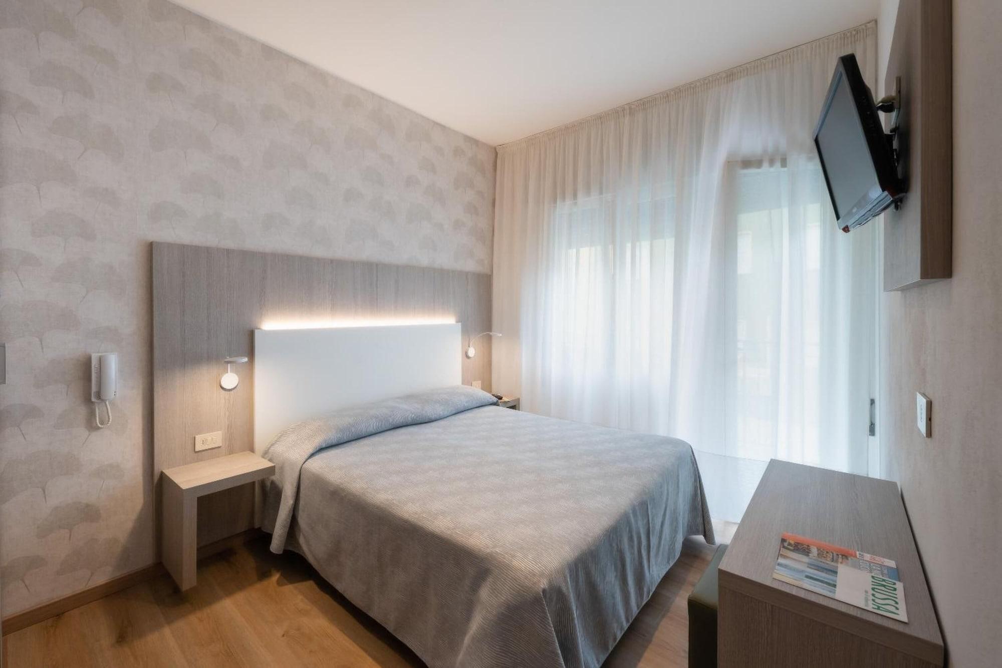 Hotel Fabris 12/36