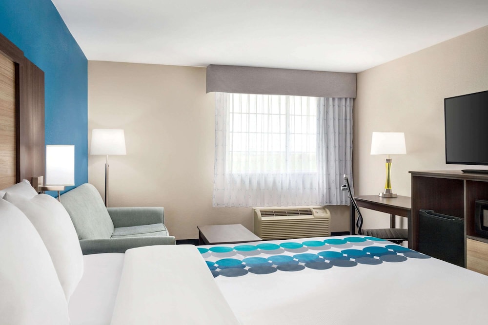 Baymont by Wyndham Blackwell I-35 23/71