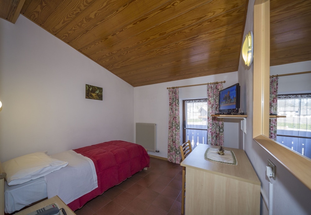 Hotel Trentino 50/74