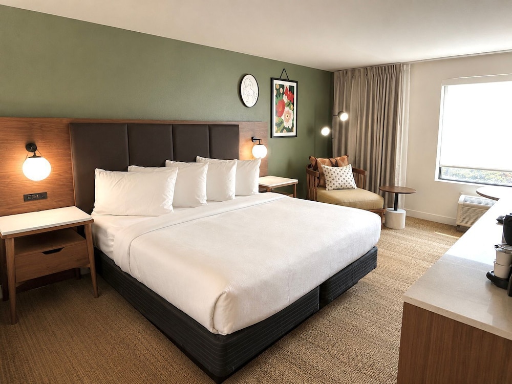 Holiday Inn Dallas Dfw Airport Area West 13/50