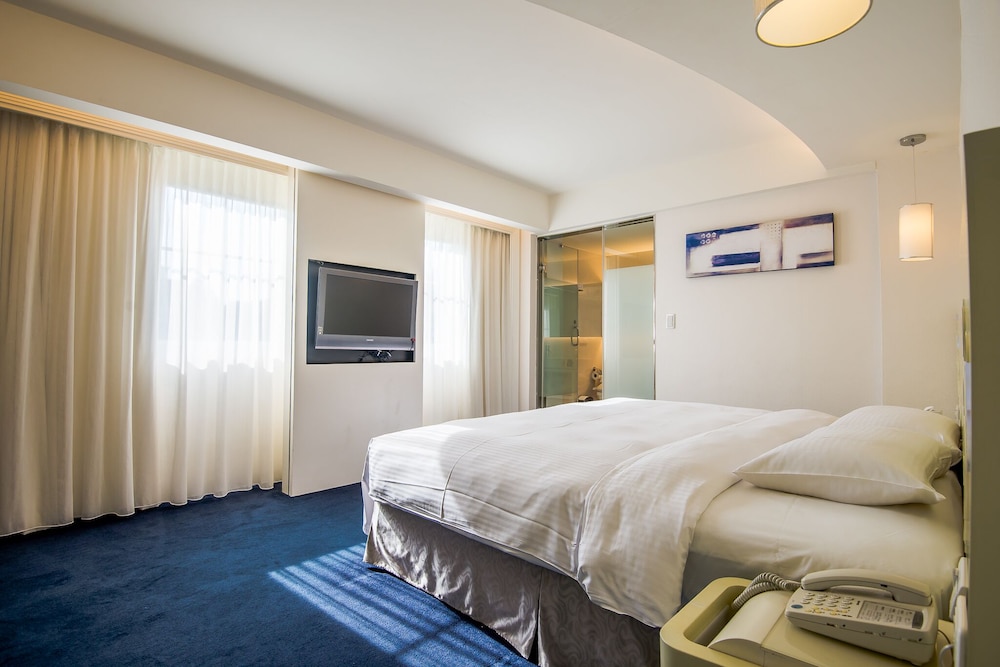 Forward Hotel Taipei 35/75