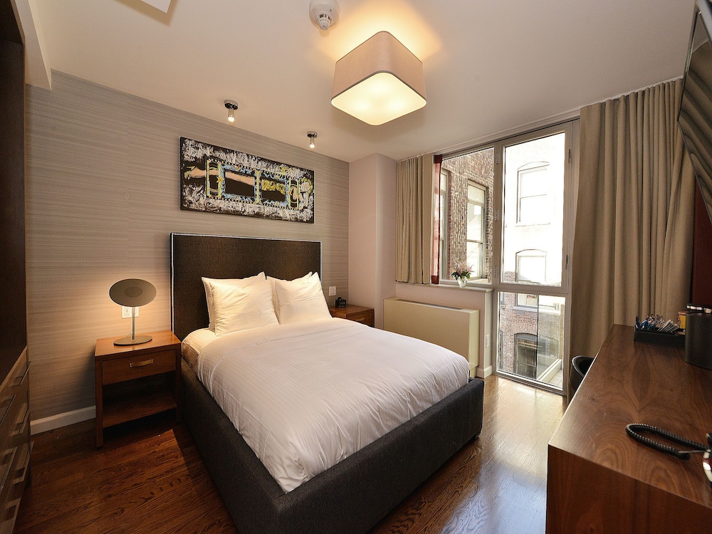 Hotel 32 32 31/78