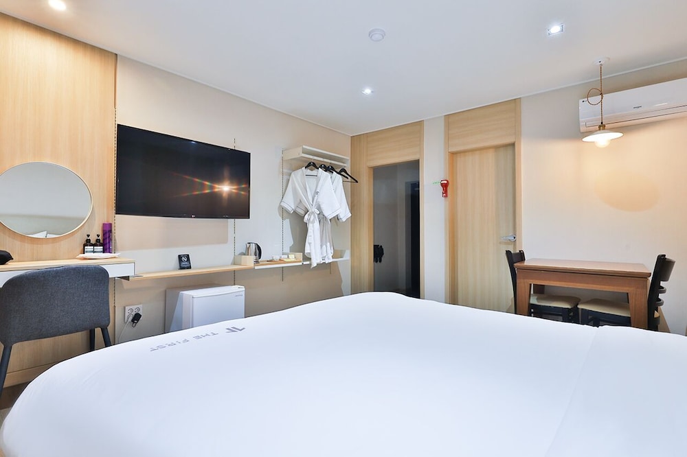 The First Hotel 33/48