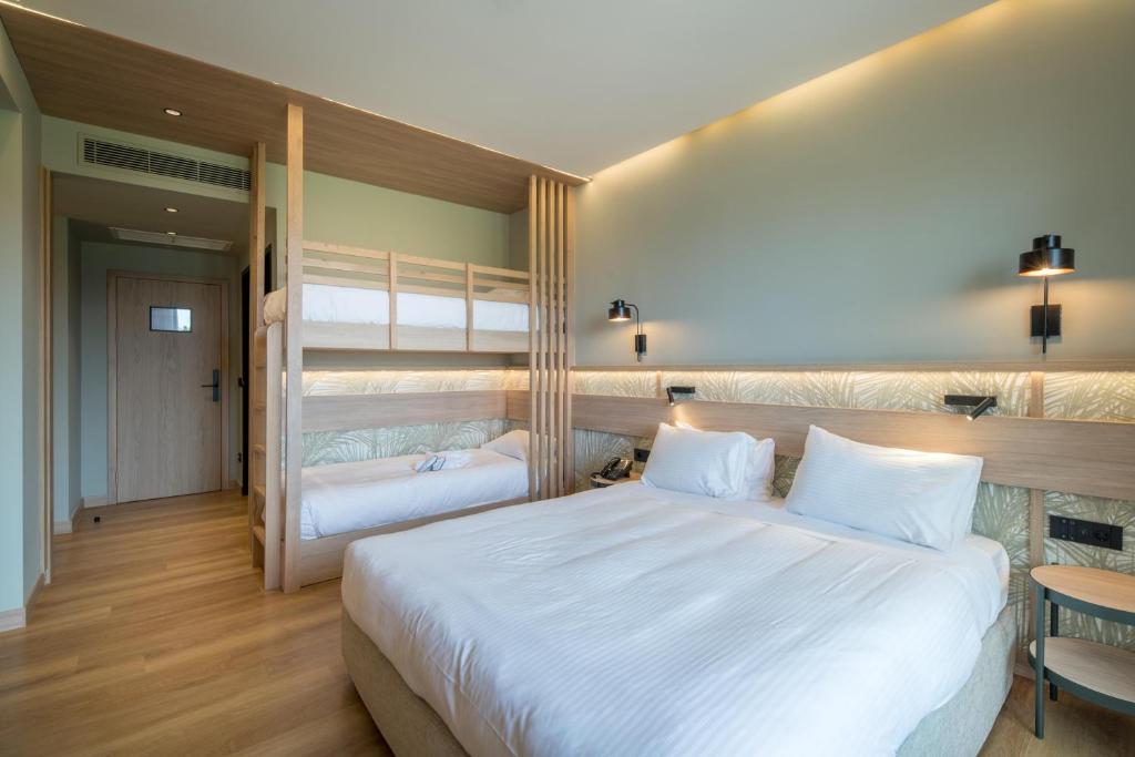 Room, Quadruple, Garden View