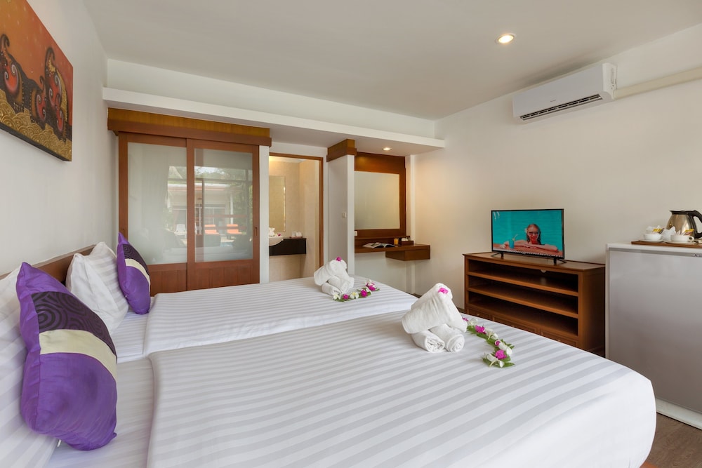 Phuket Sea Resort 15/50
