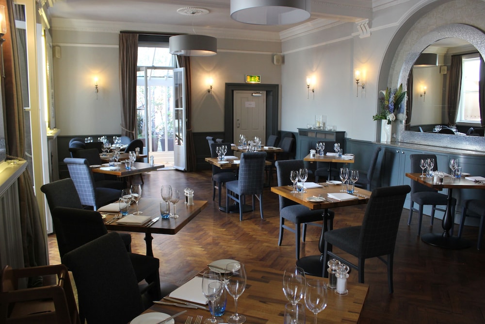 Bell Hotel 34/50