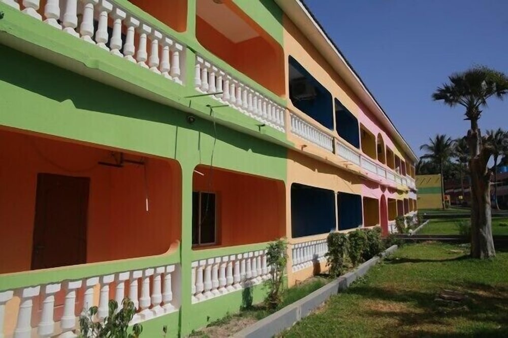 Mansea Beach Hotel in SERREKUNDA