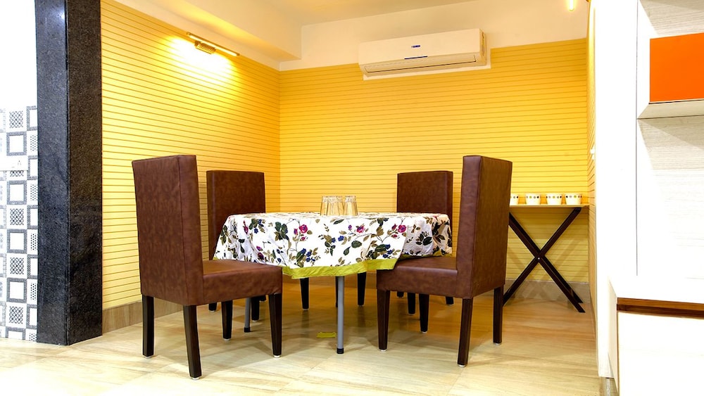 Hotel Santosh Dham 11/16