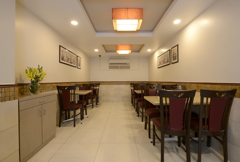 Hotel Rajmahal 15/20
