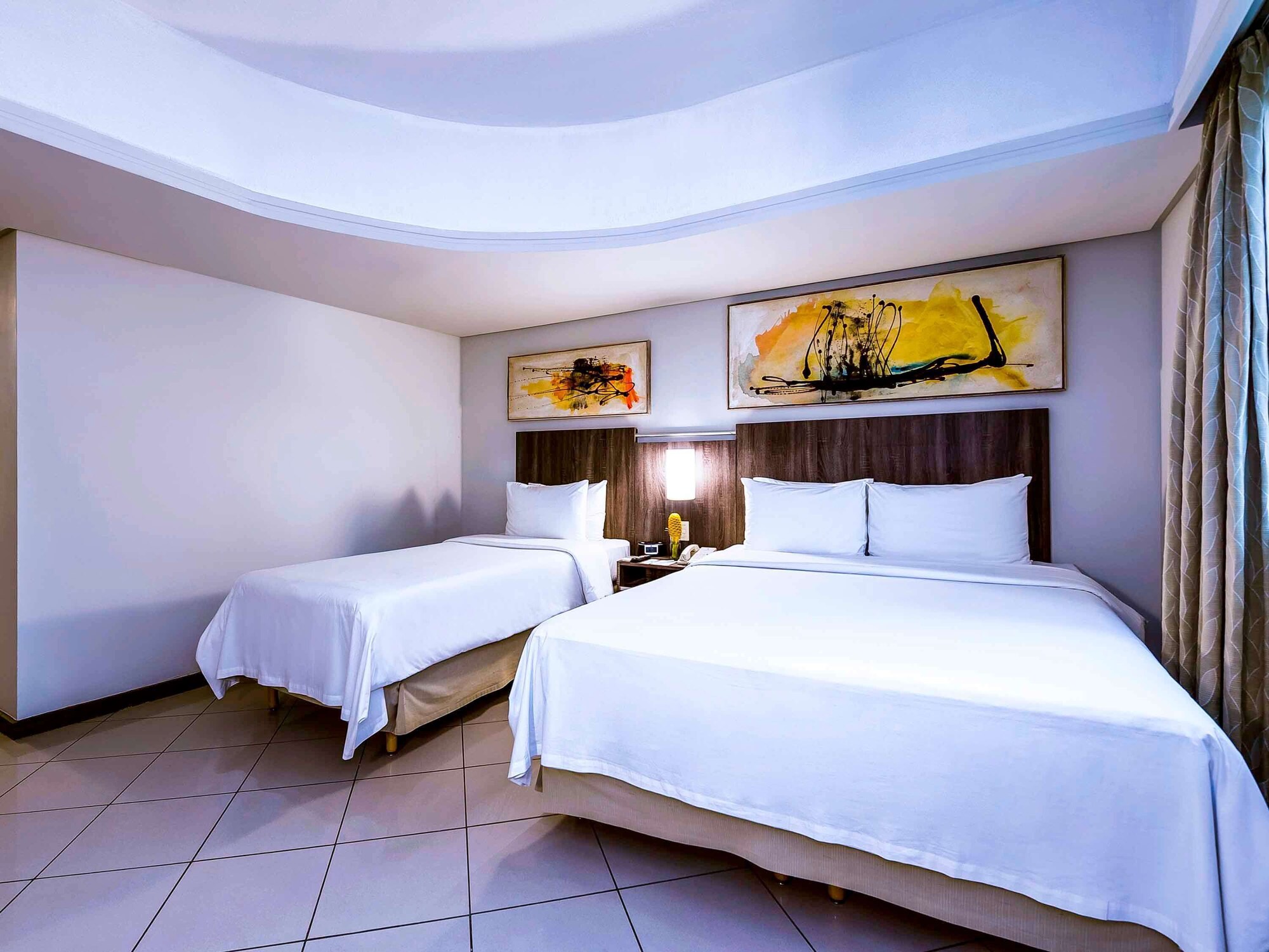 SUPERIOR, 2 DOUBLE BEDS